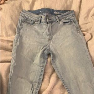 Lightly worn gap jeans in a light wash